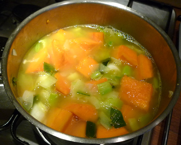 Cooking the vegetables in the stock
